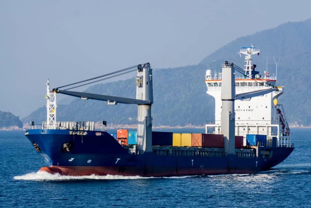 Фидерное судно. Feeder container ship. feeder container vessel. фидерное судно контейнеровоз. feeder 2 vessel.