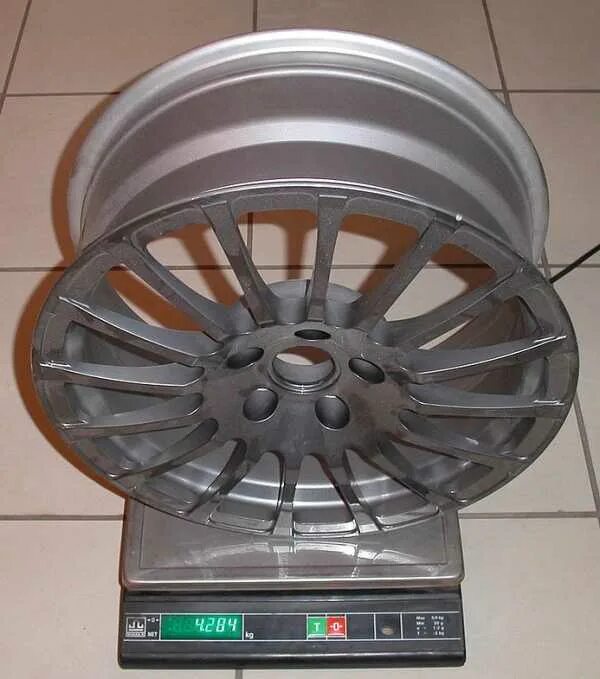 Вес литых дисков r16 таблица. Вес литого диска р13 ваз. Вес диска r14 штамповка ваз. Вес диска r13 штамповка ваз. Диск алюминиевый r15 33186.