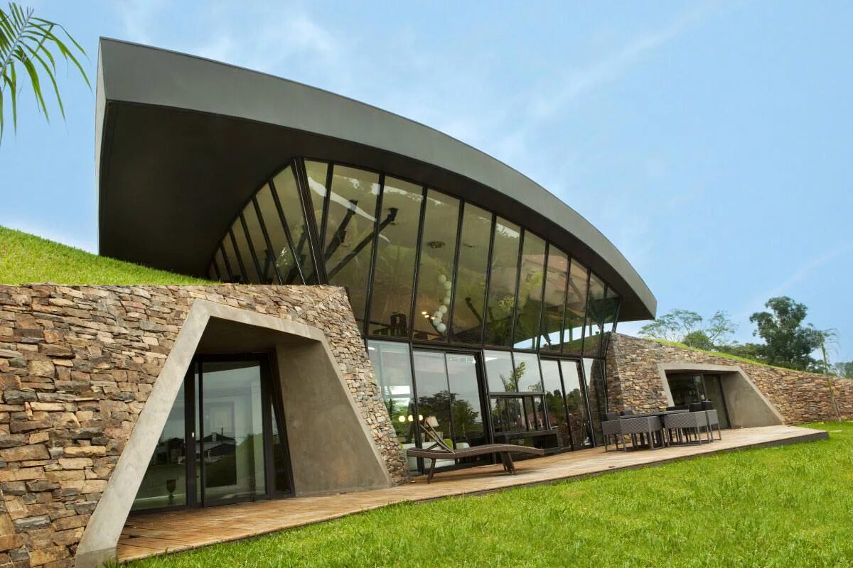 Какими могут быть формы домов. Биоклиматический дом в Парагвае. Компактный ЭКОДОМ В Южной Африке.