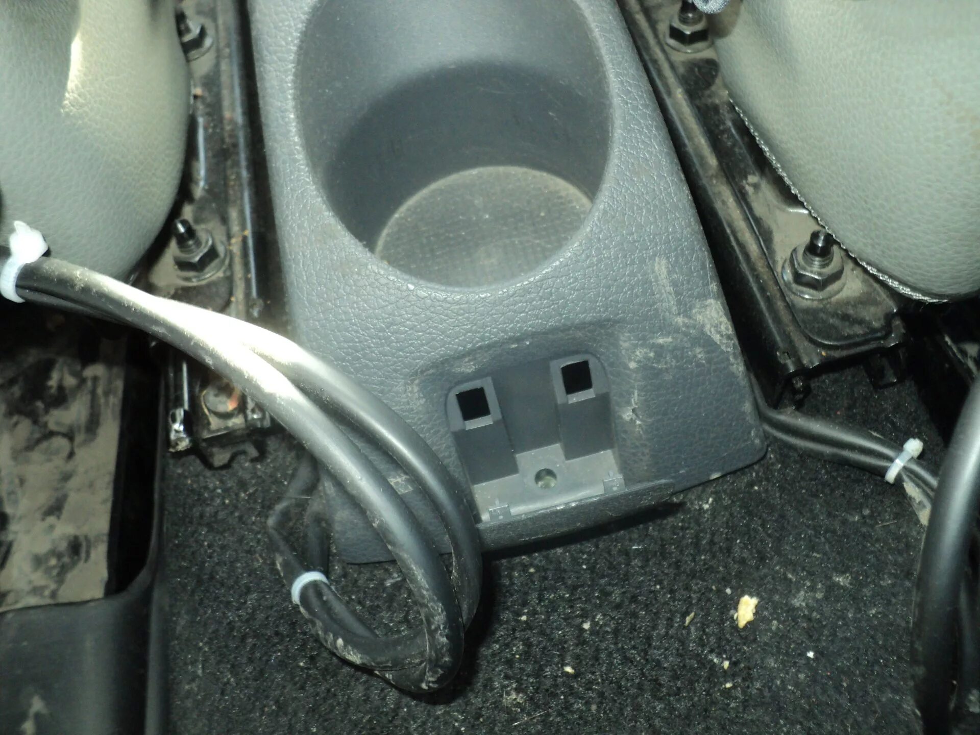 Логан 2 как снять прикуриватель Термометр + подсветка прикуривателя Renault Logan (1G), 1,6 л, 2007 года аксес