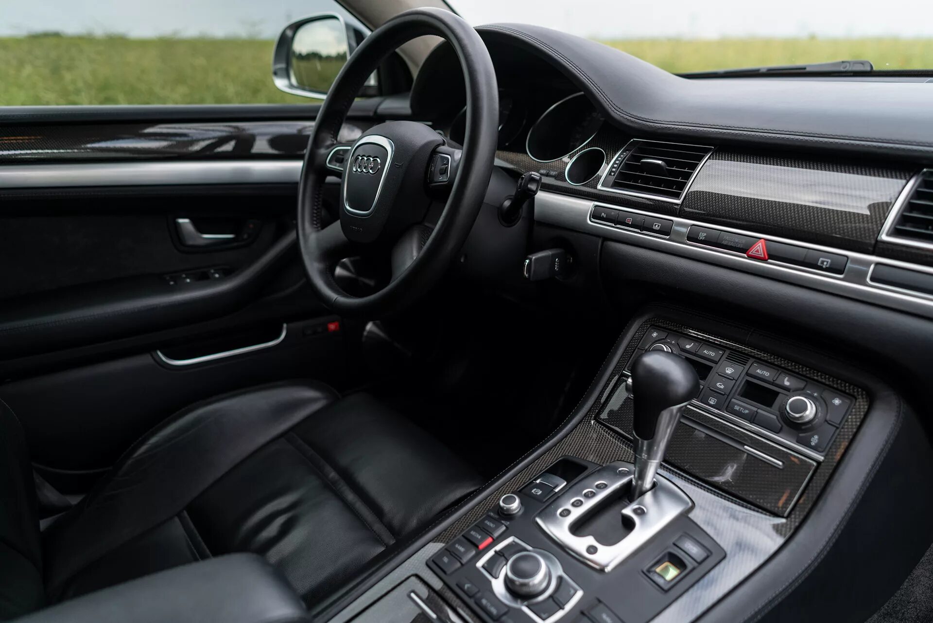 S8 v10. Audi s8 d3 v10. audi s8 2008 салон. ауди s8 2008 v10. audi s8 d3 interior.