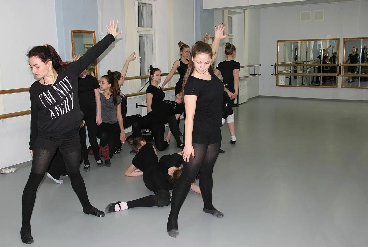 Танцы Саров. Storm Dance Studio Саров. Студия Задоринка Саров.