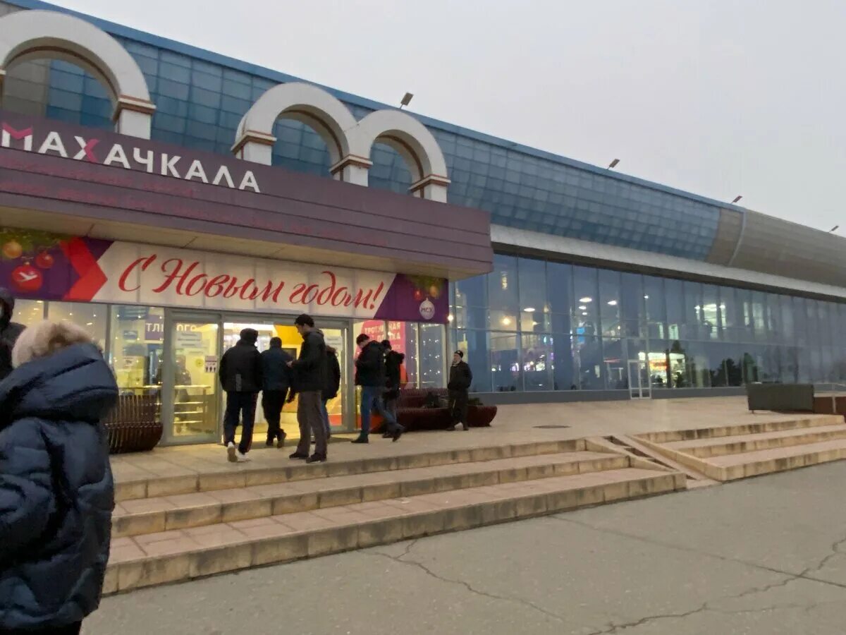 Что творится в аэропорту махачкалы