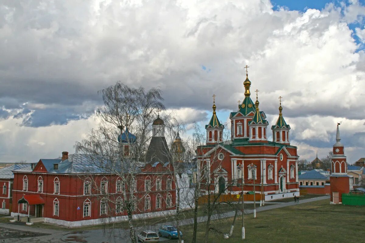 Успенский брусенский монастырь. Брусенский женский монастырь Коломна. Успенский Брусенский Коломенский монастырь. Успенская Церковь Брусенского монастыря в Коломне. Брусенский монастырь Коломна Успенский храм.