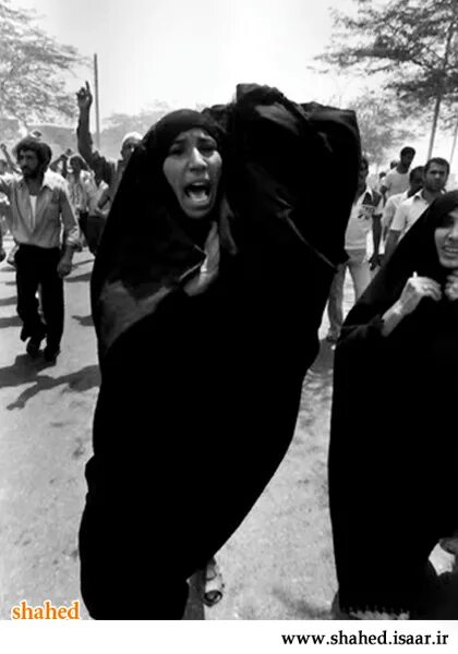 Забивание камнями казнь. Побивание камнями женщин. Забивание камнями в Иране. Забивание камнями женщин в Иране.