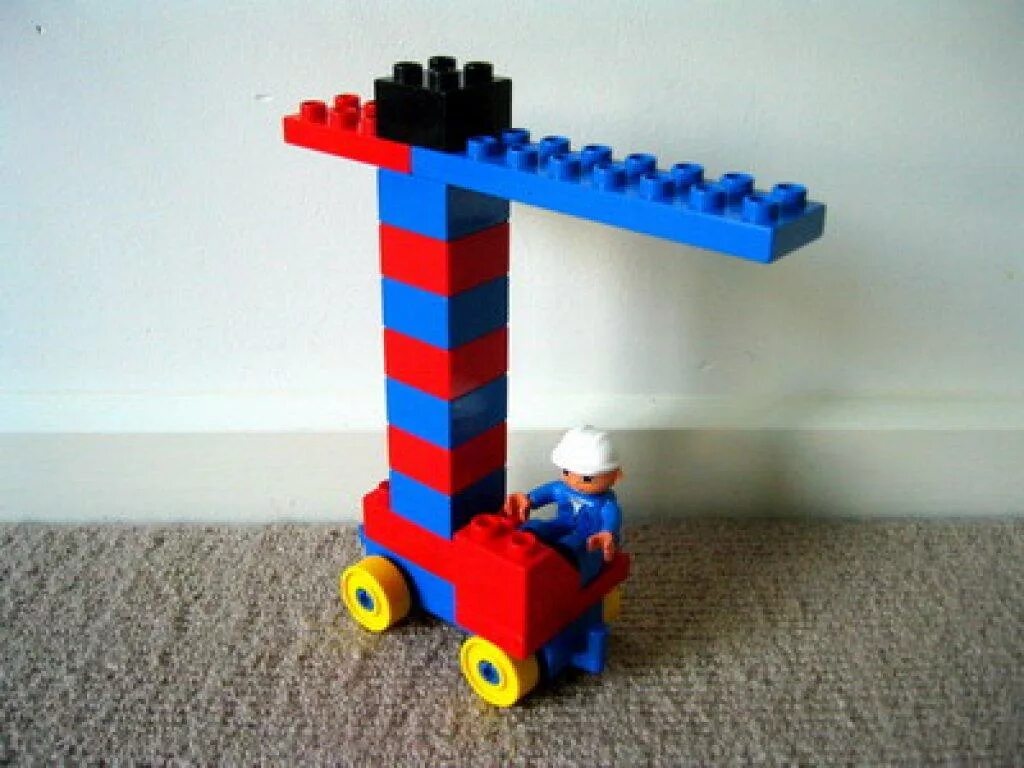 Поделки из конструктора. Duplo подъемный кран. кран из конструктора. кран из лего дупло. кран из конструктора лего.
