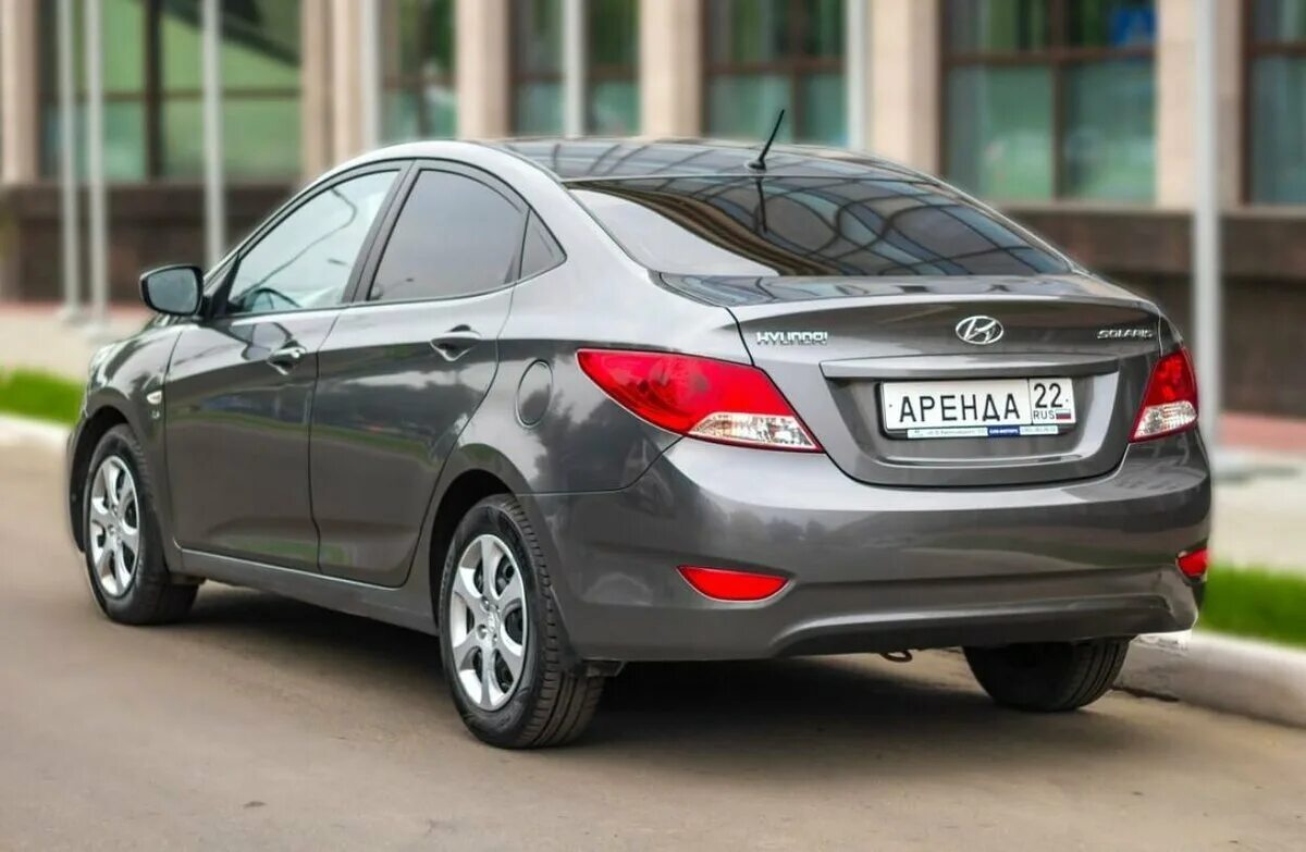 Хендай солярис обзор. Hyundai Solaris sedan. Hyundai Solaris 2015 седан. Hyundai Solaris 2011 седан. Hyundai Solaris 2010.