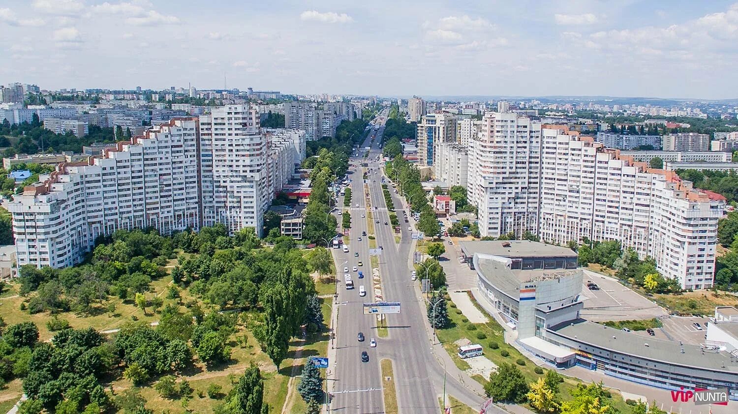 Молдавия город Кишинев. Молдавия столица Кишинев центр. Кишенев или Кишинев. Город в Молдове Чисинау.