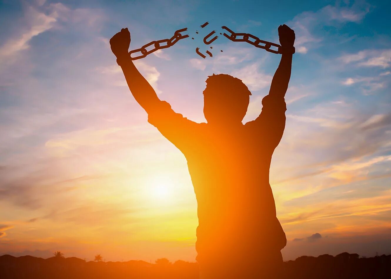 Человек на дороге. Стремление к цели. Воля человека. Бизнесмен с деньгами. Человек на вершине горы.