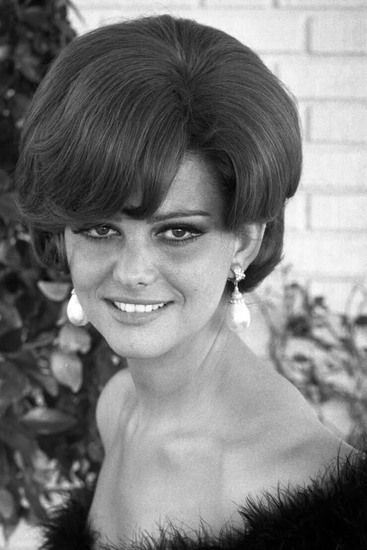 Клаудия кардинале. Клаудиа кардинале в молодости и сейчас. Клаудио кардинале. Claudia cardinale клаудия кардинале. Claudia cardinale клаудия кардинале.