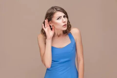 Словно прислушиваясь