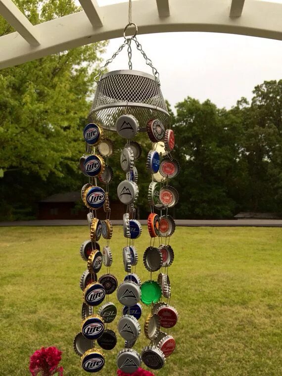 Bottle Top Artwork Bottle top crafts, Bottle cap art, Bottle top art