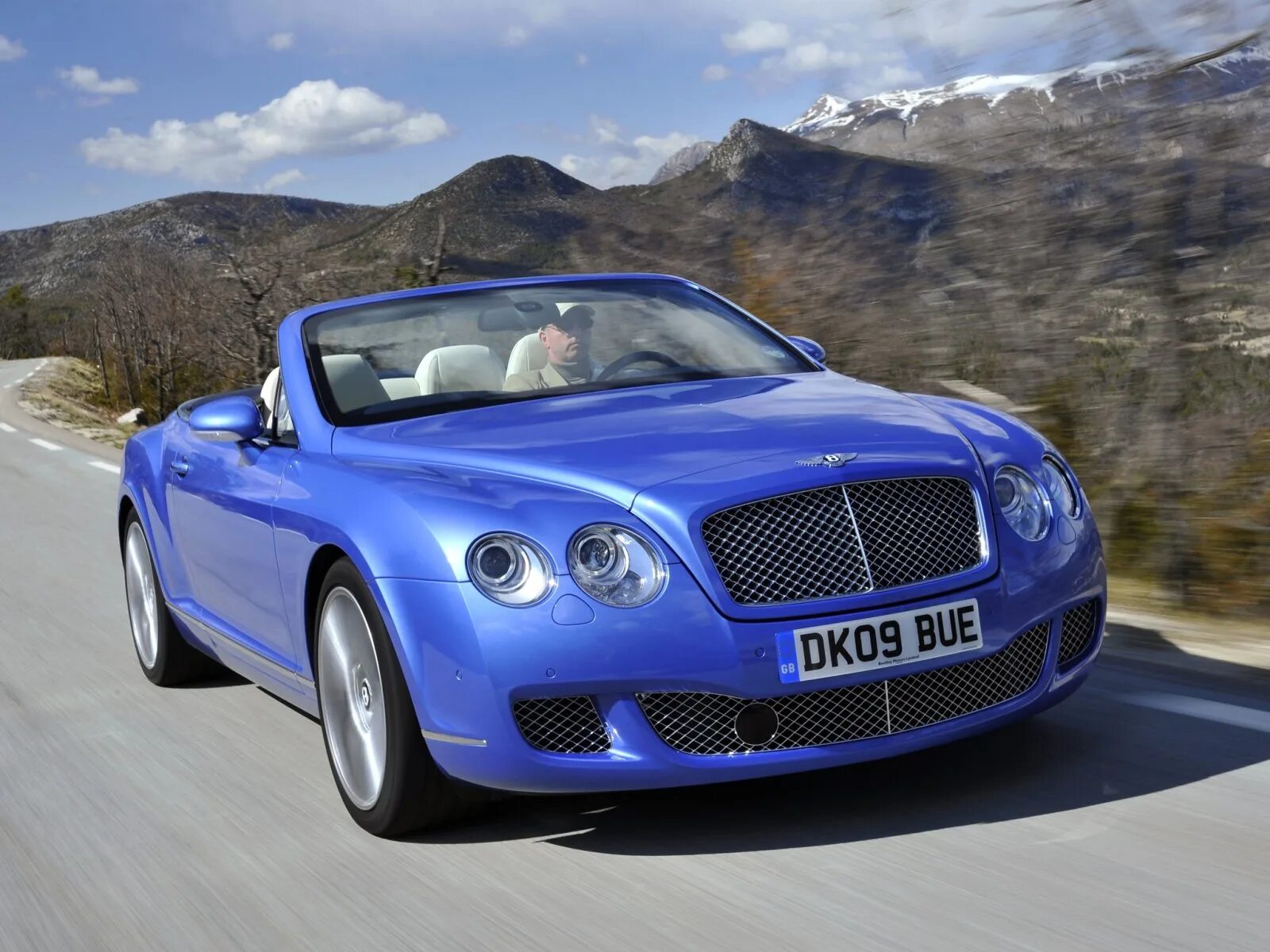 Бентли фото. Bentley Continental GTC. Bentley Continental GTC 2010. Бентли Континенталь GTС. Bentley Continental GTC Speed 2009.