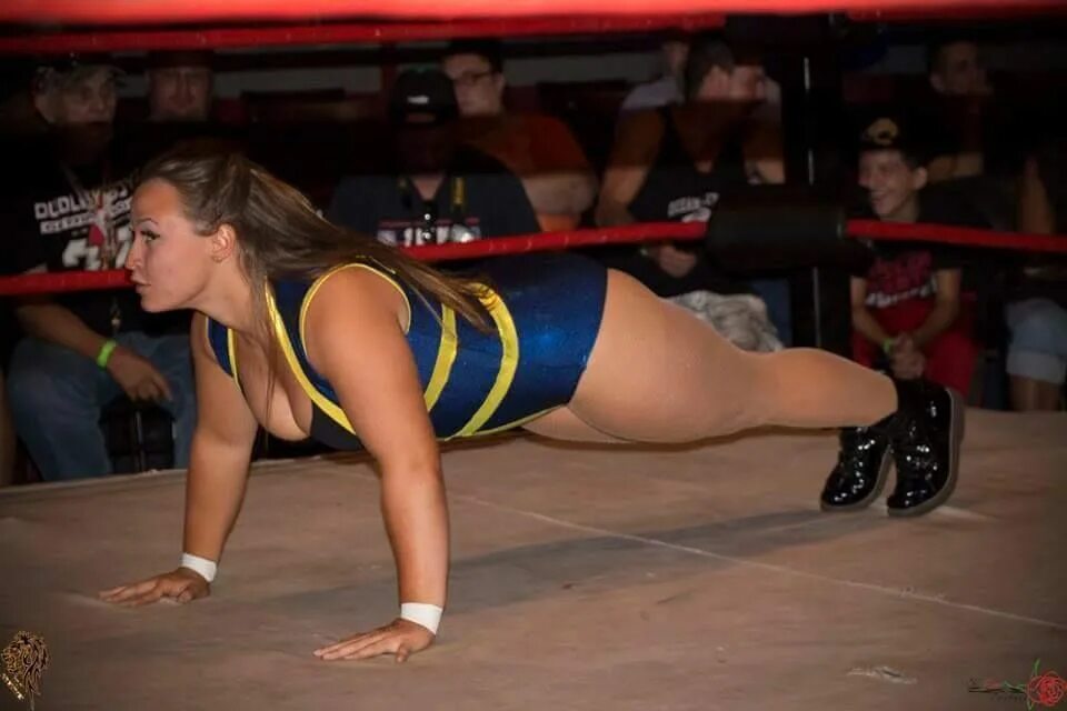 Jordynn lynn. Jordynne Grace. Jordynne Grace Weight. Jordynne Grace muscle. Jordyn Grace Weight.