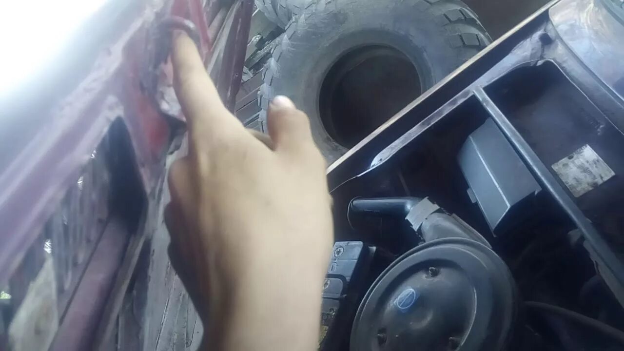 Как снять капот ваз 2107 Замена тяги замка капота. Вечный трос Lada 21074, 1,6 л, 2004 года своими рук