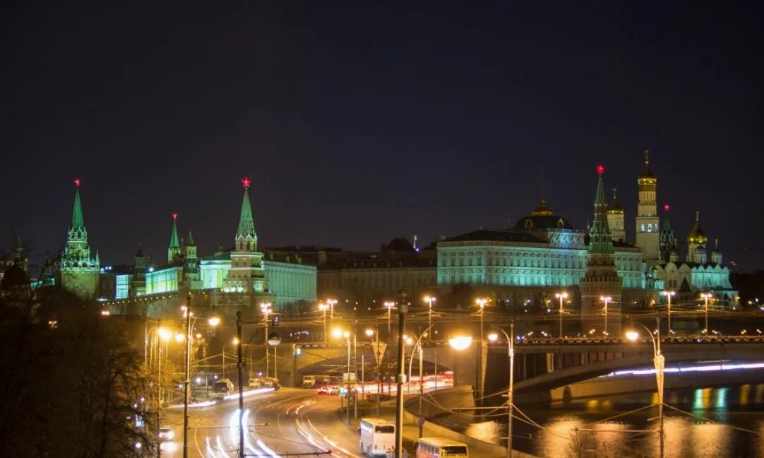 Парк зарядье москва фото сейчас. Москва столица. Достопримечательности москвы. Москоу сити небоскребы. Как вы тут живете.