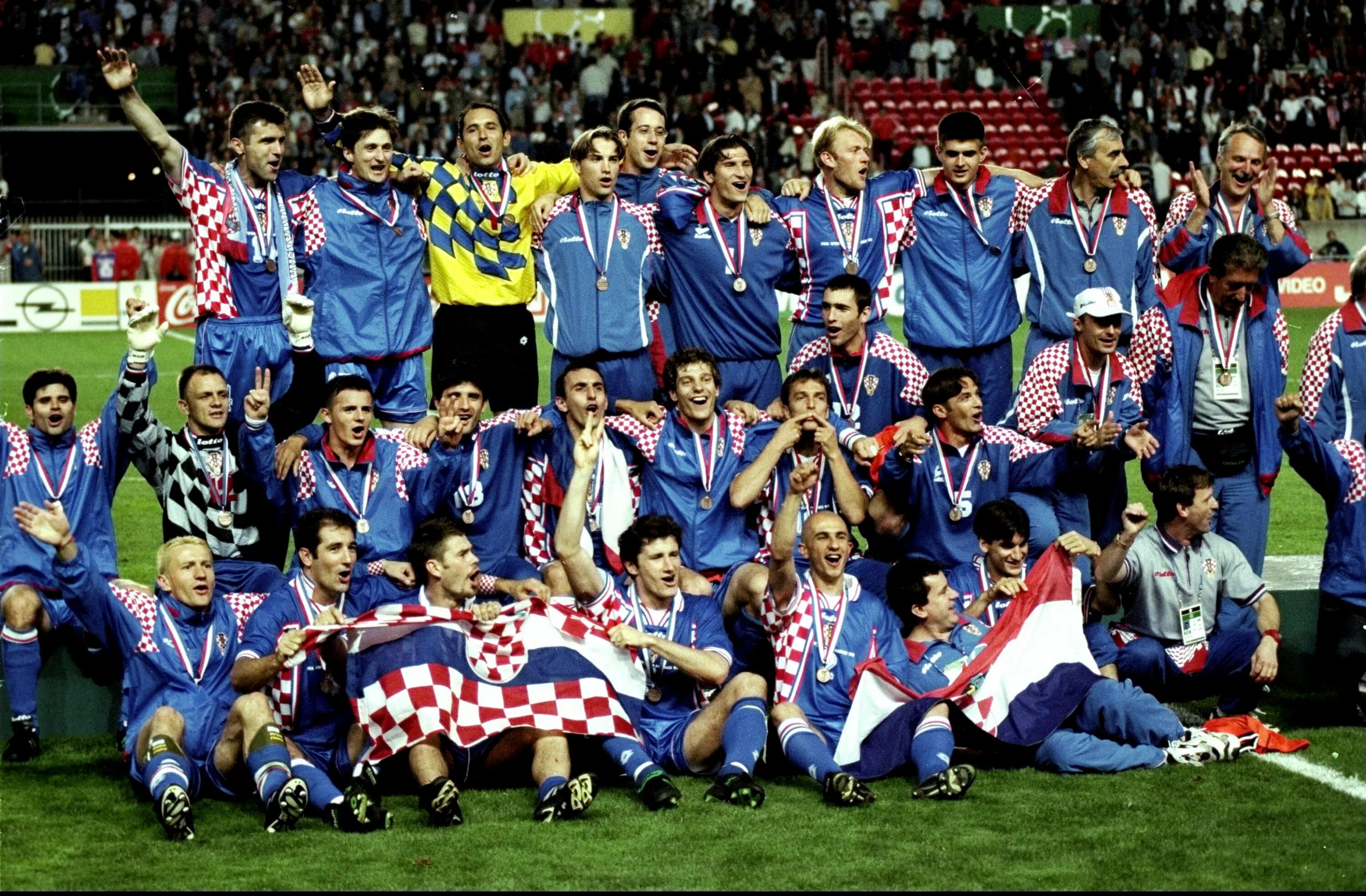 Футбол уефа сборные. Сборная Хорватии 1998. Сборная Хорватии ЧМ 1998. Franciya футбол сборная 1998.