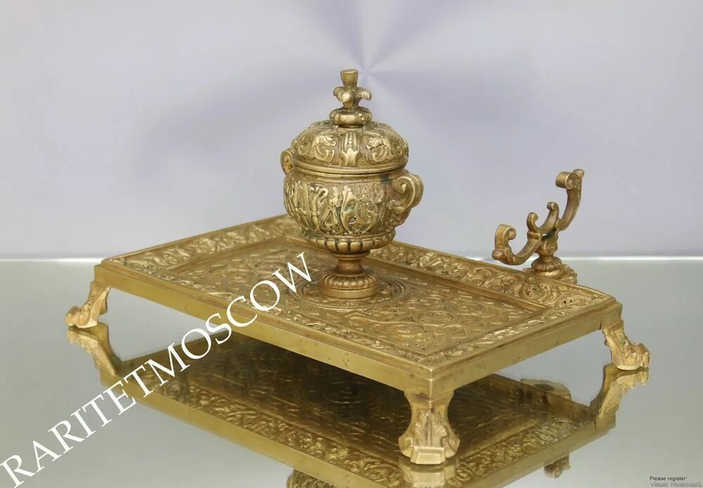 Латунная коробочка 19 век. Кашпо лев. Латунный чайник 19 век. Латунь 19 век. Лампада 19 век.