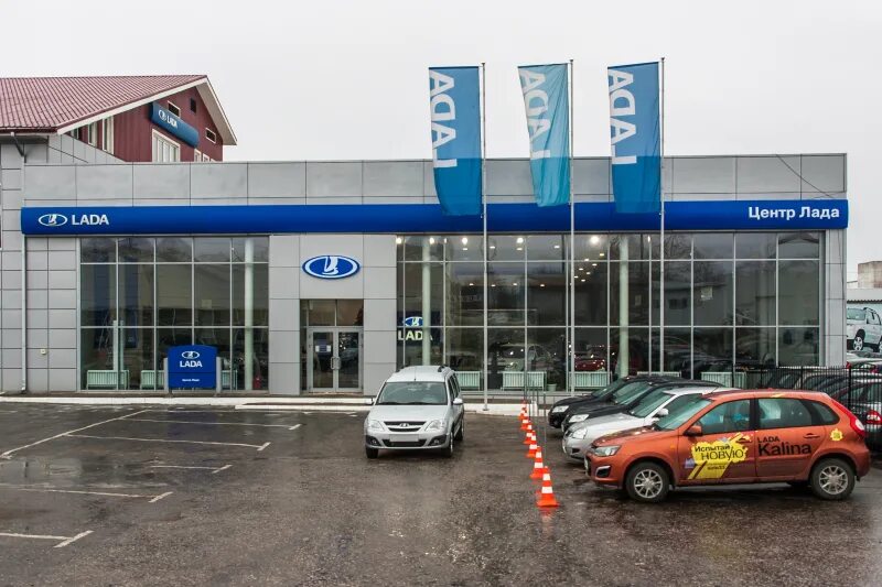 новая гранта 2023. Lada модельный ряд 2021. дилер автоваз тольятти. лада 5. автосалон рона тольятти.