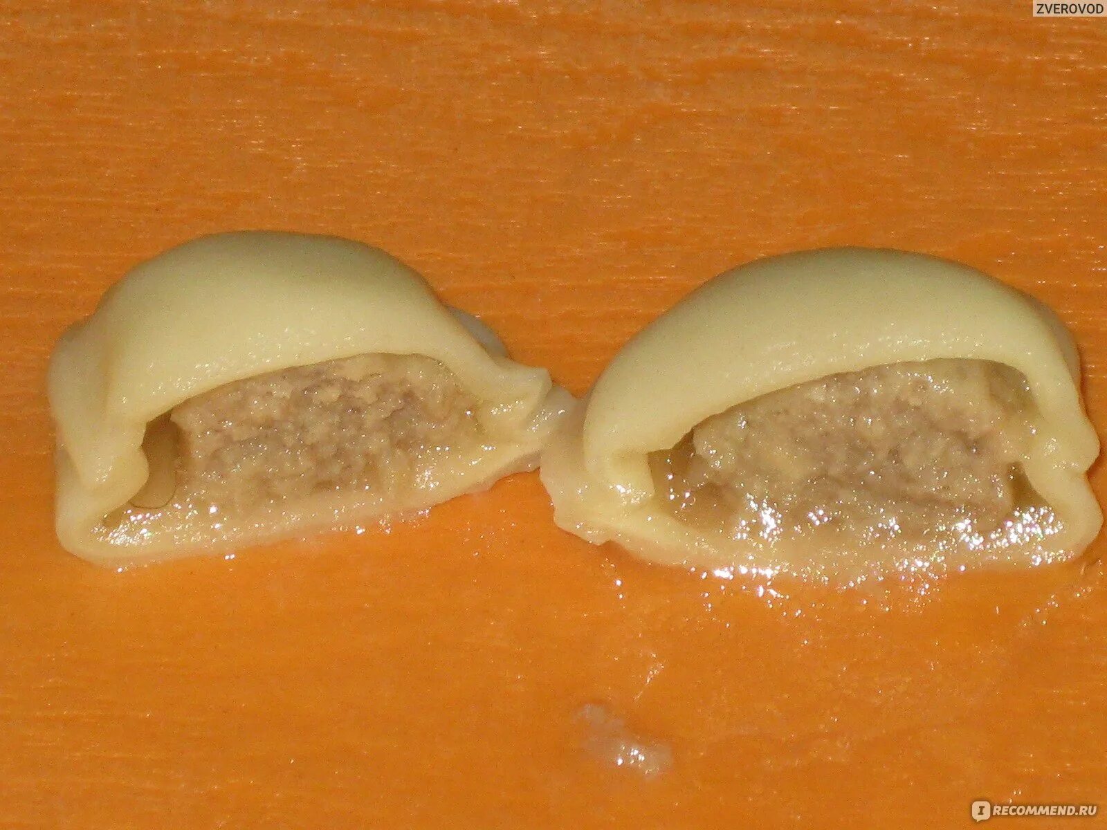 Как понять что пельмени испортились. Испорченные пельмени. Пельмени кипят. Как понять что пельмени испортились. Как понять что пельмени испортились.