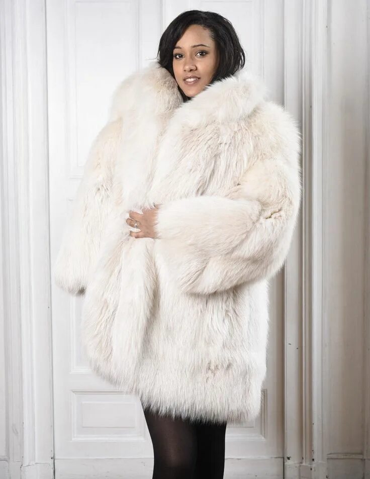 Fix fur. White fox fur coat. белый искусственный полушубок. шуба песец винтаж.
