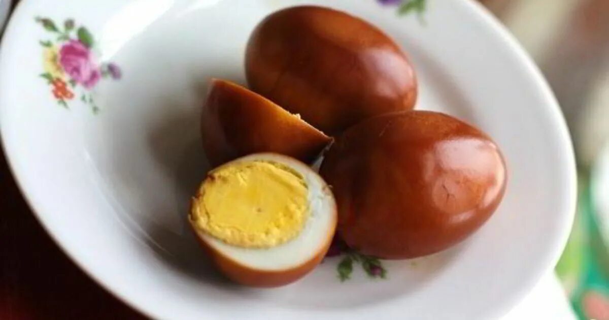 Запеченные яйца в скорлупе. Яйца в соевом соусе. Печёные яйца в скорлупе. Корейские яйца коричневые. Яйца в соевом соусе по корейски