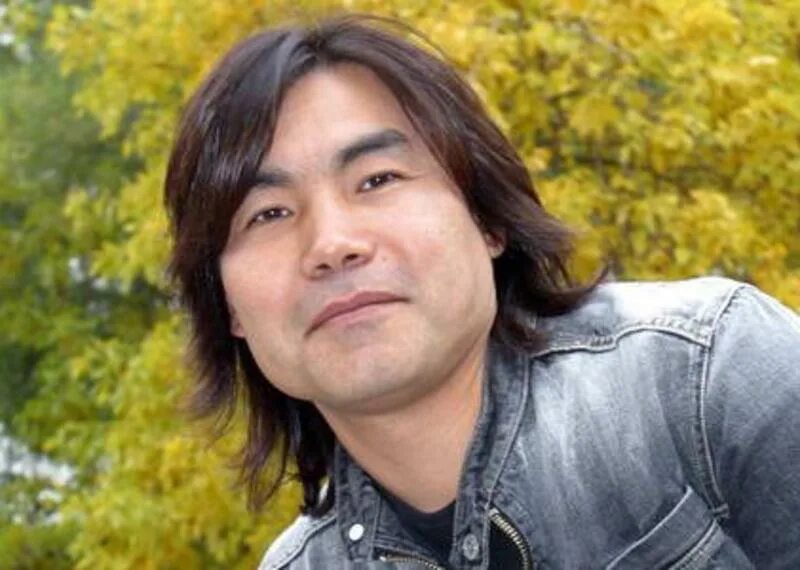 Группа а студио батырхан. А студио шукенов. Батыр а студио. Группа а студио батырхан шукенов. Певец батырхан шукенов.