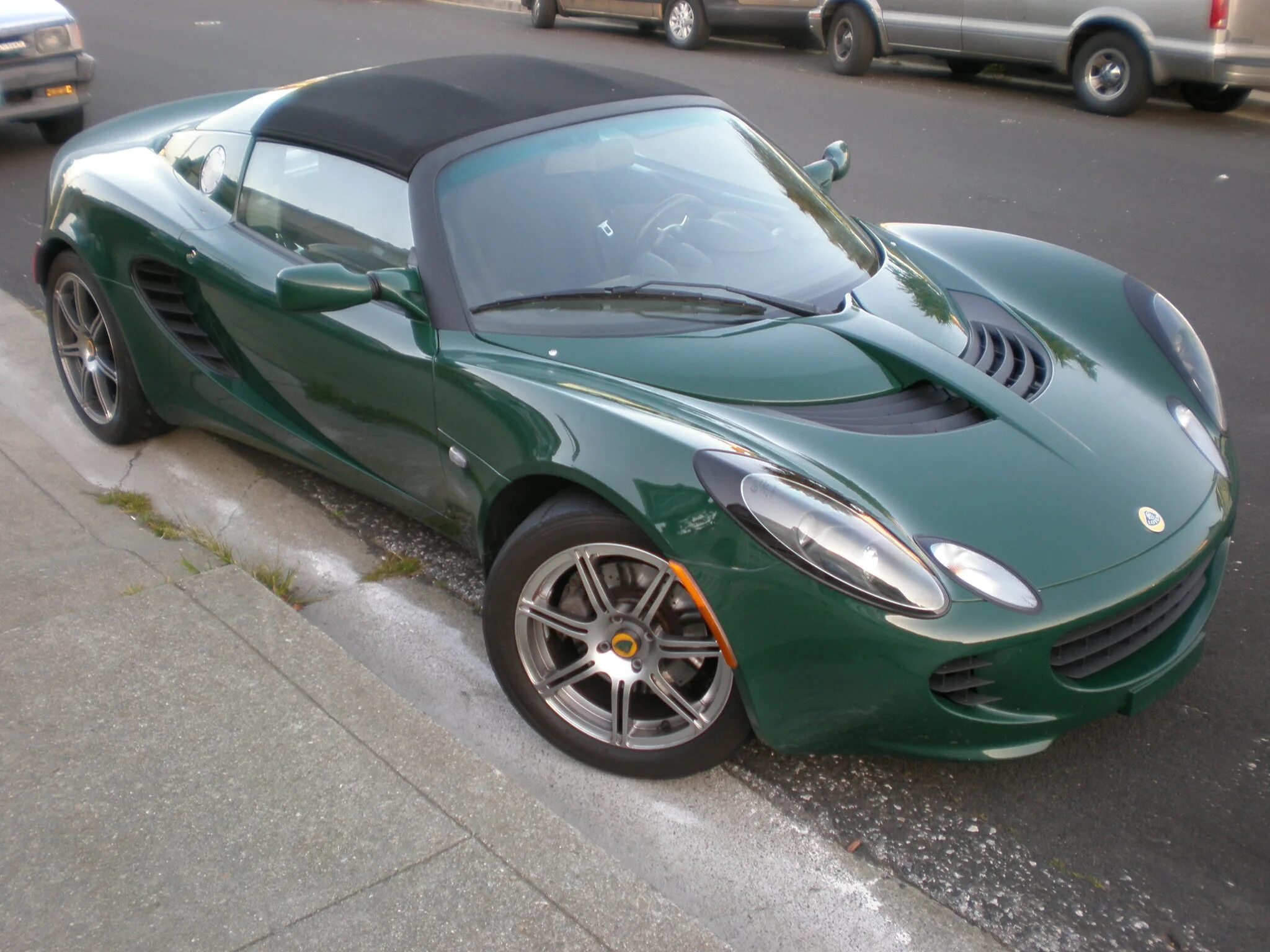 Фыа. Лотус Элис 2. Lotus Elise 2001. Lotus Elise зеленый. Лотус Элис 2010.