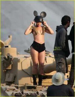 Rihanna hard