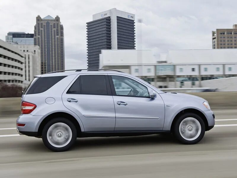 Ml 450. Mercedes benz ml 450. мерседес ml 2010. мерседес 450 gl гибрид. 450 мл.