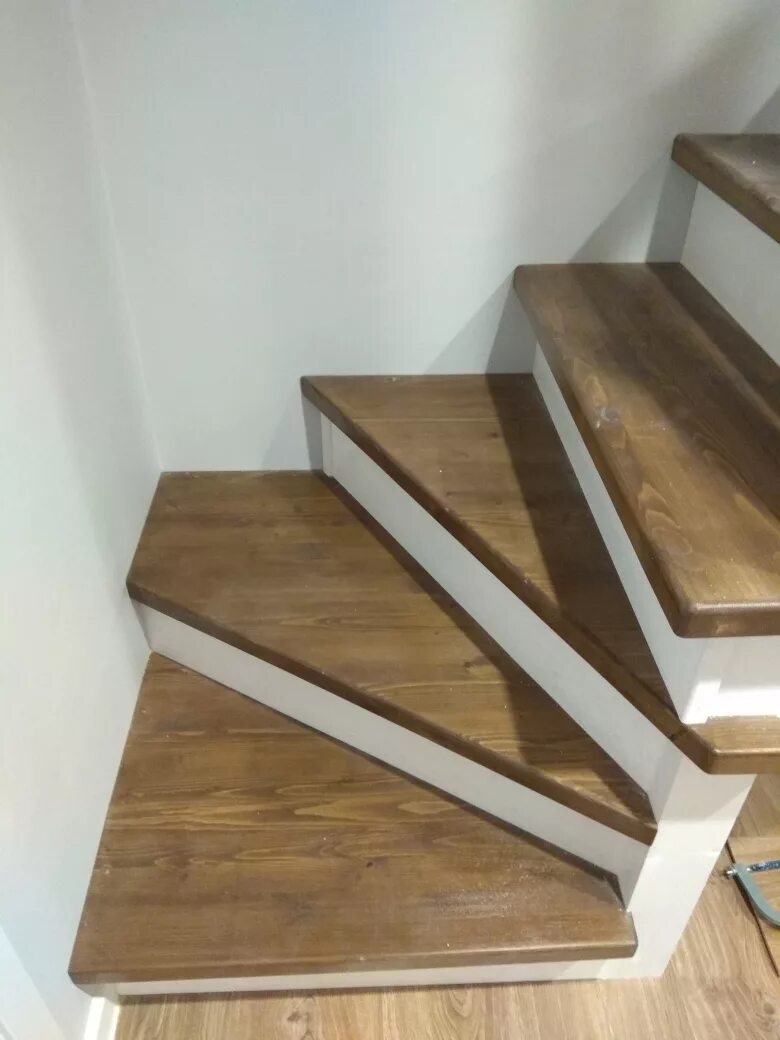 Ступени для лестницы из березы. Ступеньки для лестницы береза. Ступени для лестницы из березы. Пробковые ступени для лестниц. Ступени для лестницы из березы.