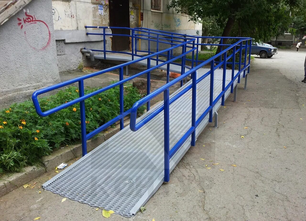 Пандус металлический. Пандус аппарель 1500 мм. Пандус это что такое простыми. П. Телескопический пандус для инвалидов шереметьево.