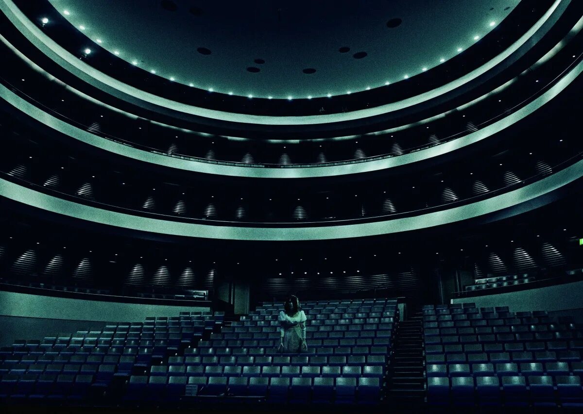 Призрак театра (2016). Ghost theater. Ghost theater. Gekijo rei [2015]. Ghost theater.