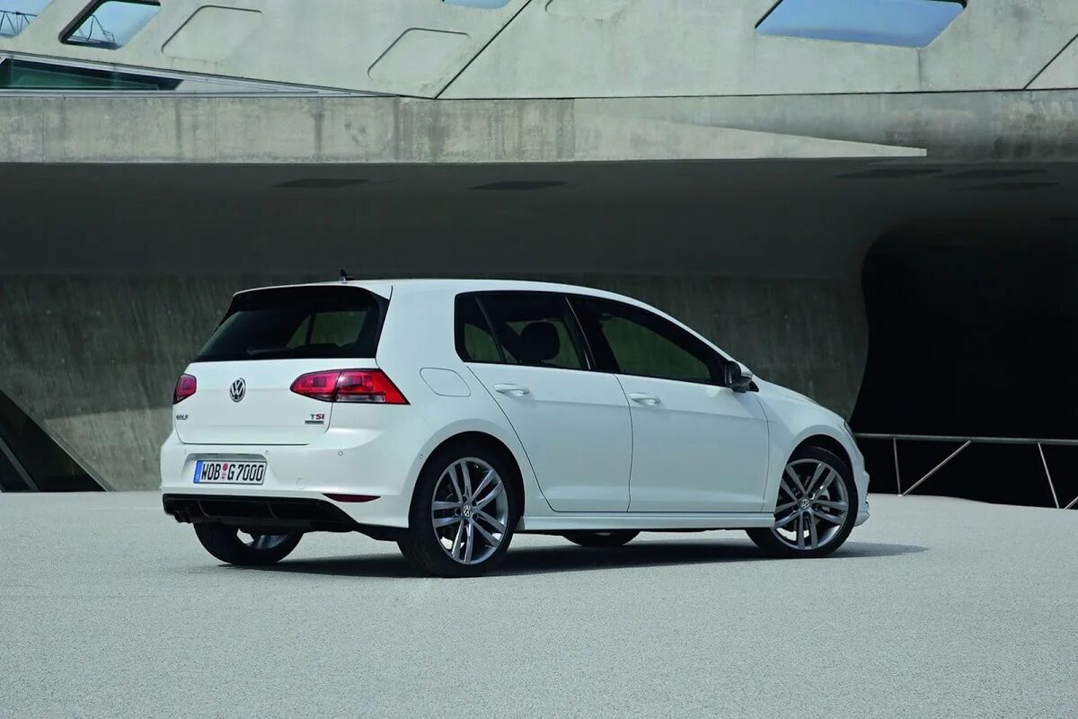 R line 0. Фольксваген гольф 7 р лайн. vw golf 7 r. golf 7 1.4 r line. volkswagen golf 7 tsi.