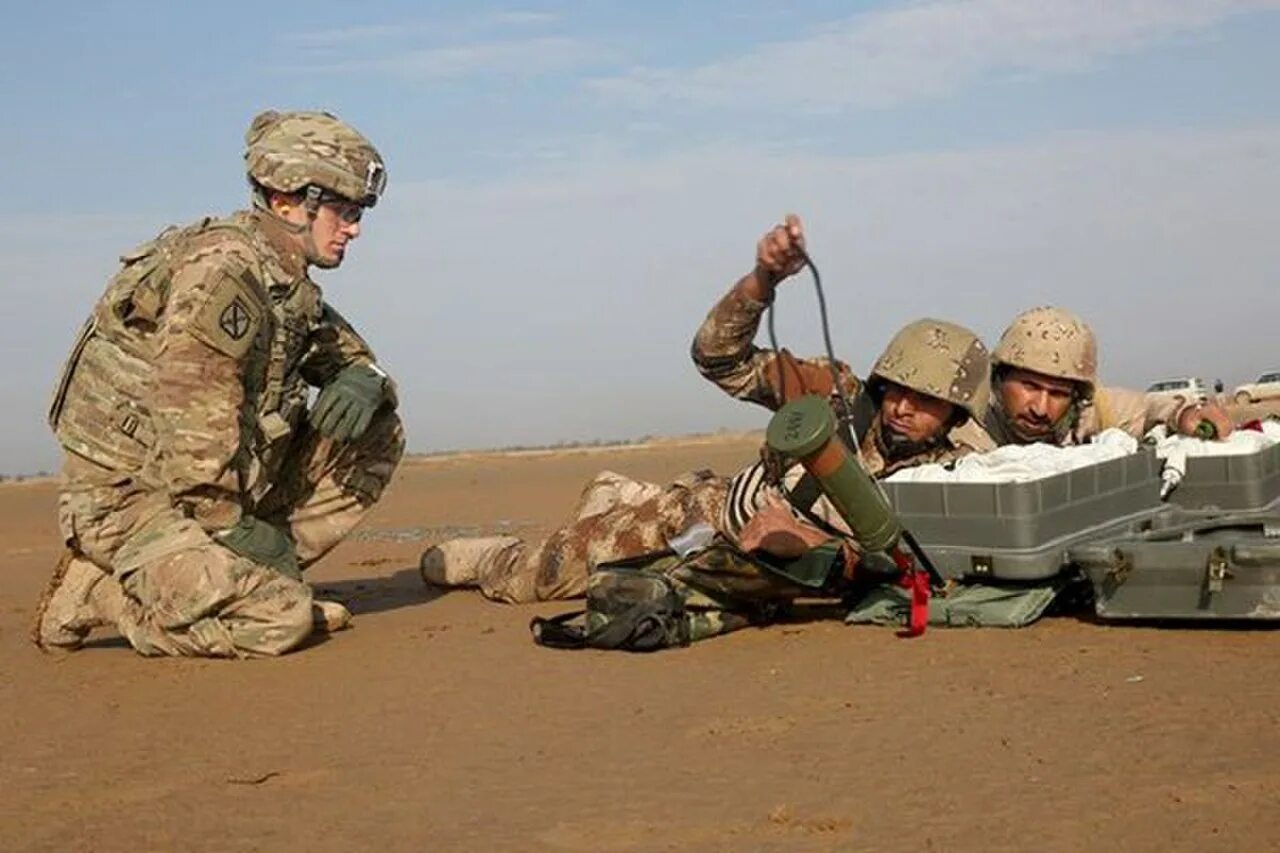 Сколько погибло в ираке. Интервенция США В Ираке 2014. Армия США В Ираке 2014. Американские солдаты в Ираке.