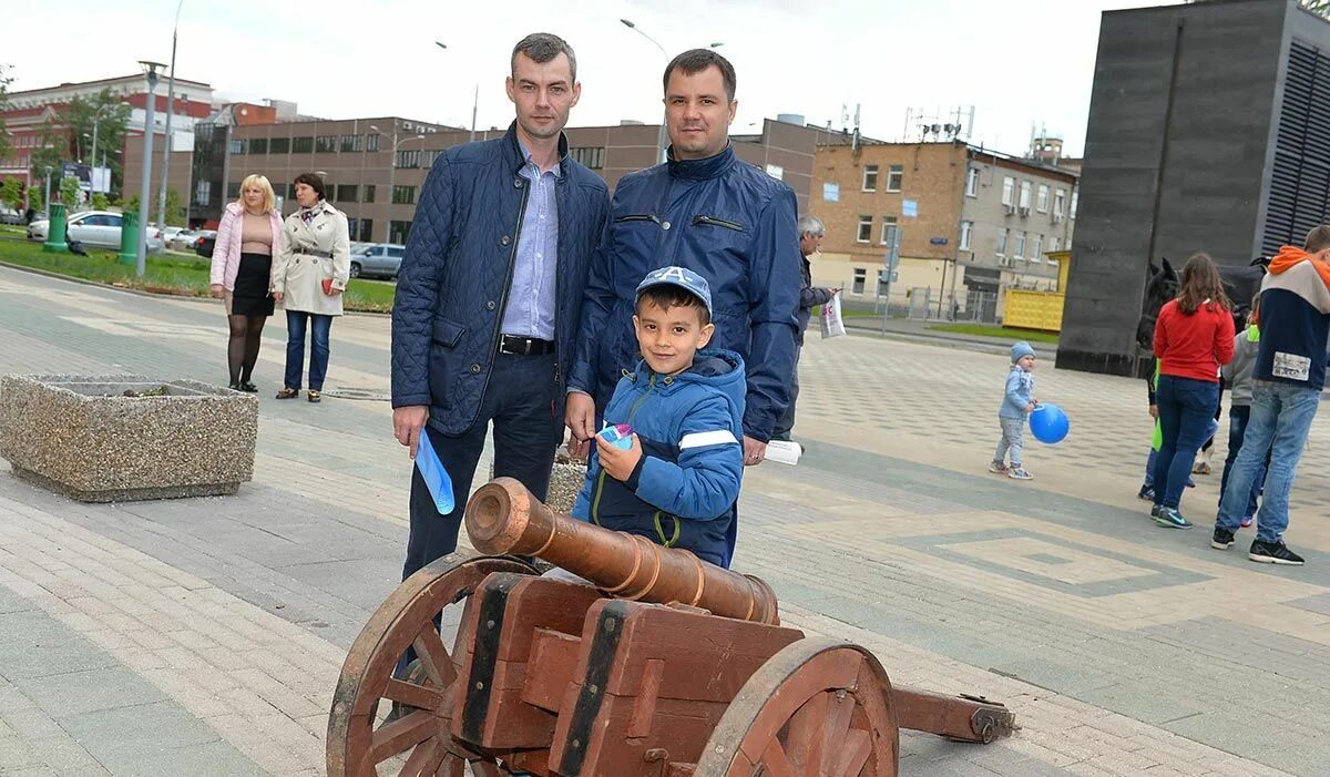 Пап город. Город пап Узбекистан. В городе отец. Совет отцов Москва. Пап г бор