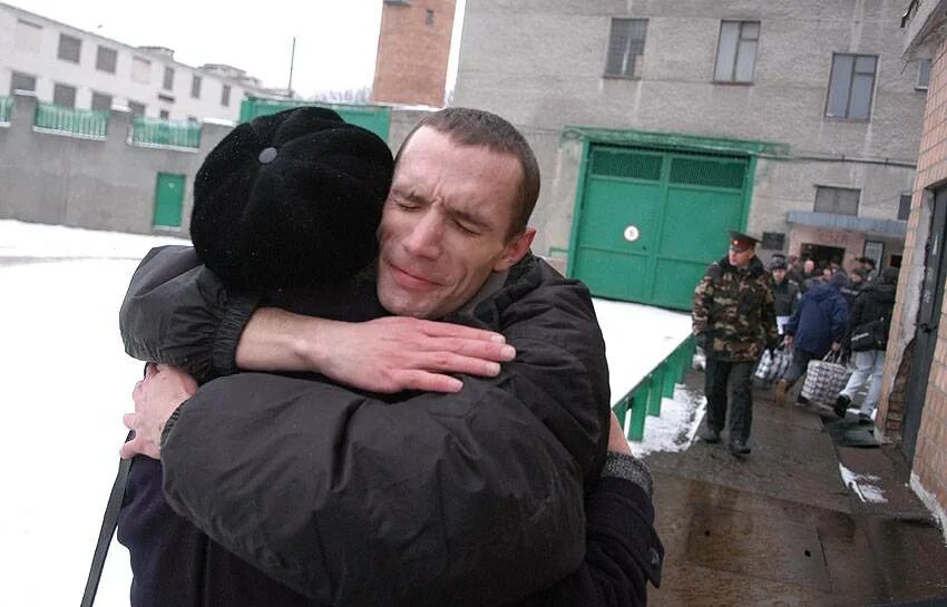 Лицо вышедшее из мест лишения свободы. Освобождение осужденных. осужденный освободился. освобождение из мест лишения свободы.