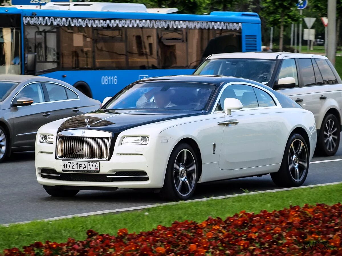 Макси роллс меню. Роллс Ройс 777. Rolls Royce Wraith 777 777. С001сс Роллс Ройс. 777 97 Роллс Ройс.