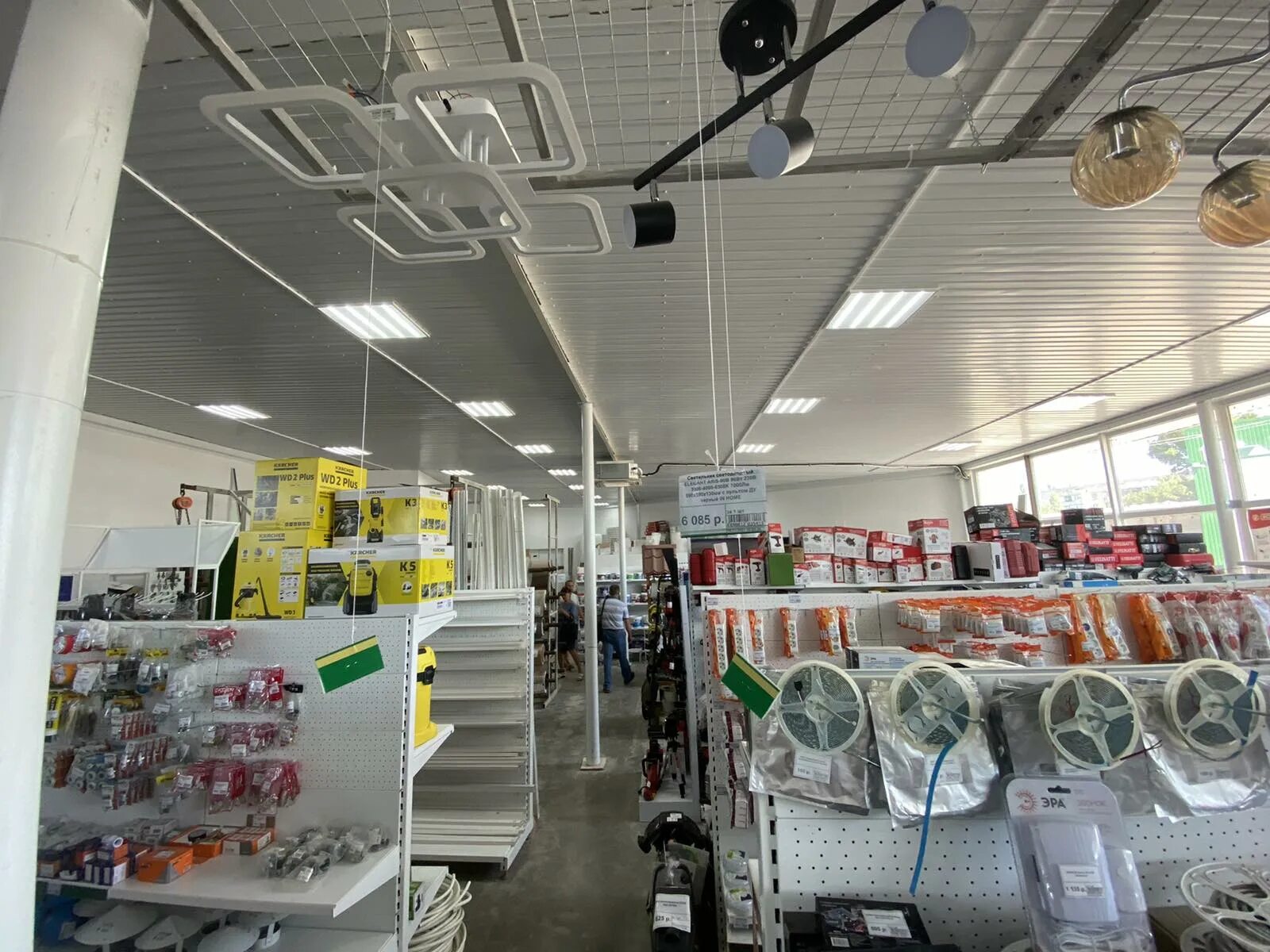 Азур отдых на море 2022. Джанкой интернациональная 88. Аптека апрель интернациональная. Азур 2. Аптека ул толстого джанкой.