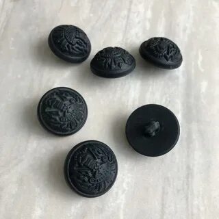 Крепкие пуговицы