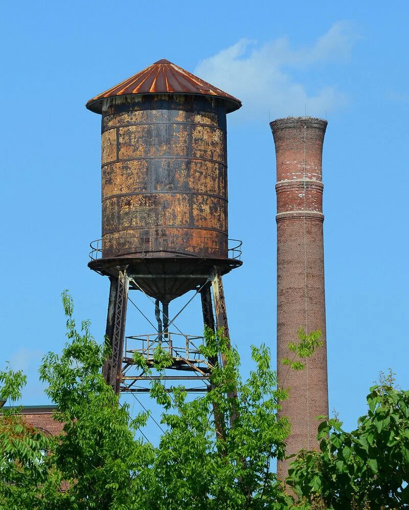 Водонапорная башня вассертурм. Водонапорная башня гравити фолз. Кирпичная шатровая водонапорная башня. Водонапорная башня это. Аксеновская водонапорная башня.