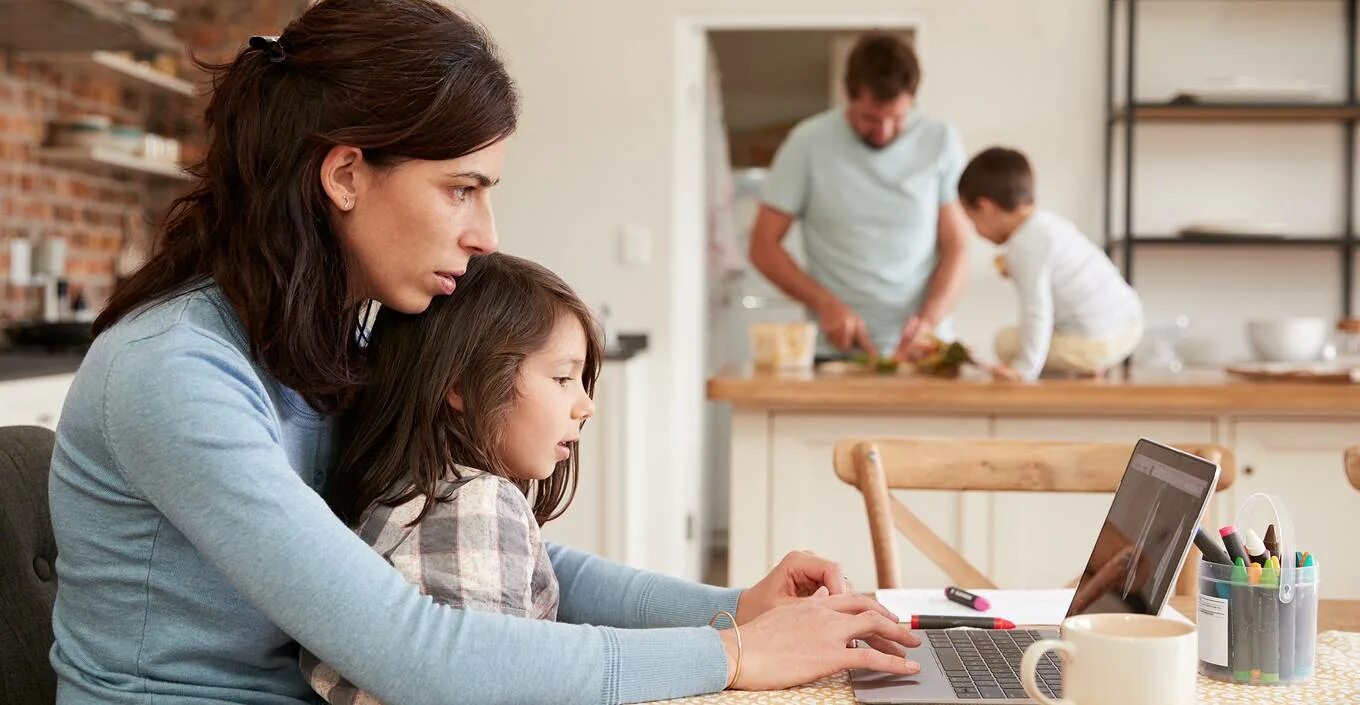 Почему нравится работа воспитателя детского сада. Женщина в декрете. Нравится работать с детьми. Нравится работать с детьми. Нравится работать с детьми.