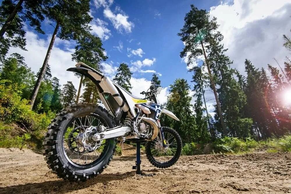 Эндуро 1000сс. Ктм 450 exc. Ктм турэндуро. Ktm мотоциклы эндуро. Хард эндуро мотоциклы.