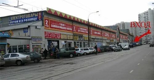 Пехорка арена балашиха каток. Тк пехорка балашиха. Можайское шоссе 102а. Щелковское шоссе 102а. Яуза строительный рынок.
