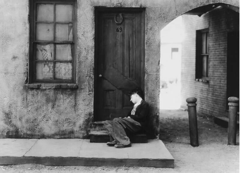 Кадры из фильма малыш Малыш (1921) скачать через торрент бесплатно в хорошем качестве HD 720 1080