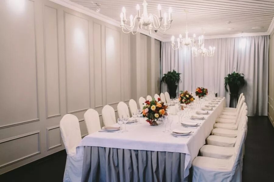 Ресторан террин зубовский бульвар. Ресторан террин малый зал. Времена года ресторан парк горького малый зал. Версаль салават зал. Банкетный зал на 20 человек москва.