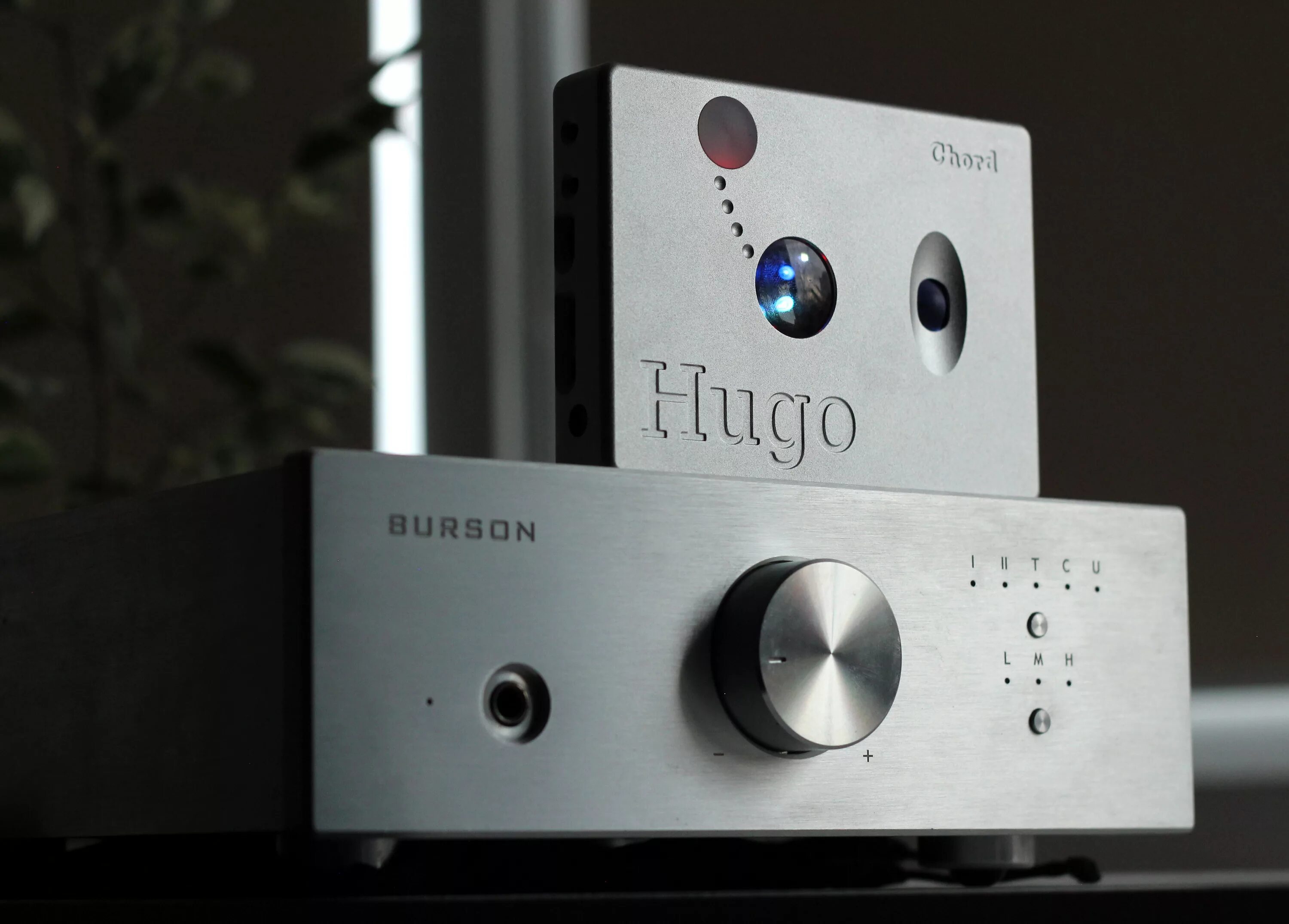 Chord hugo. Hugo ЦАП. Chord DAC. Chord Hugo 2 vs Mojo 2.