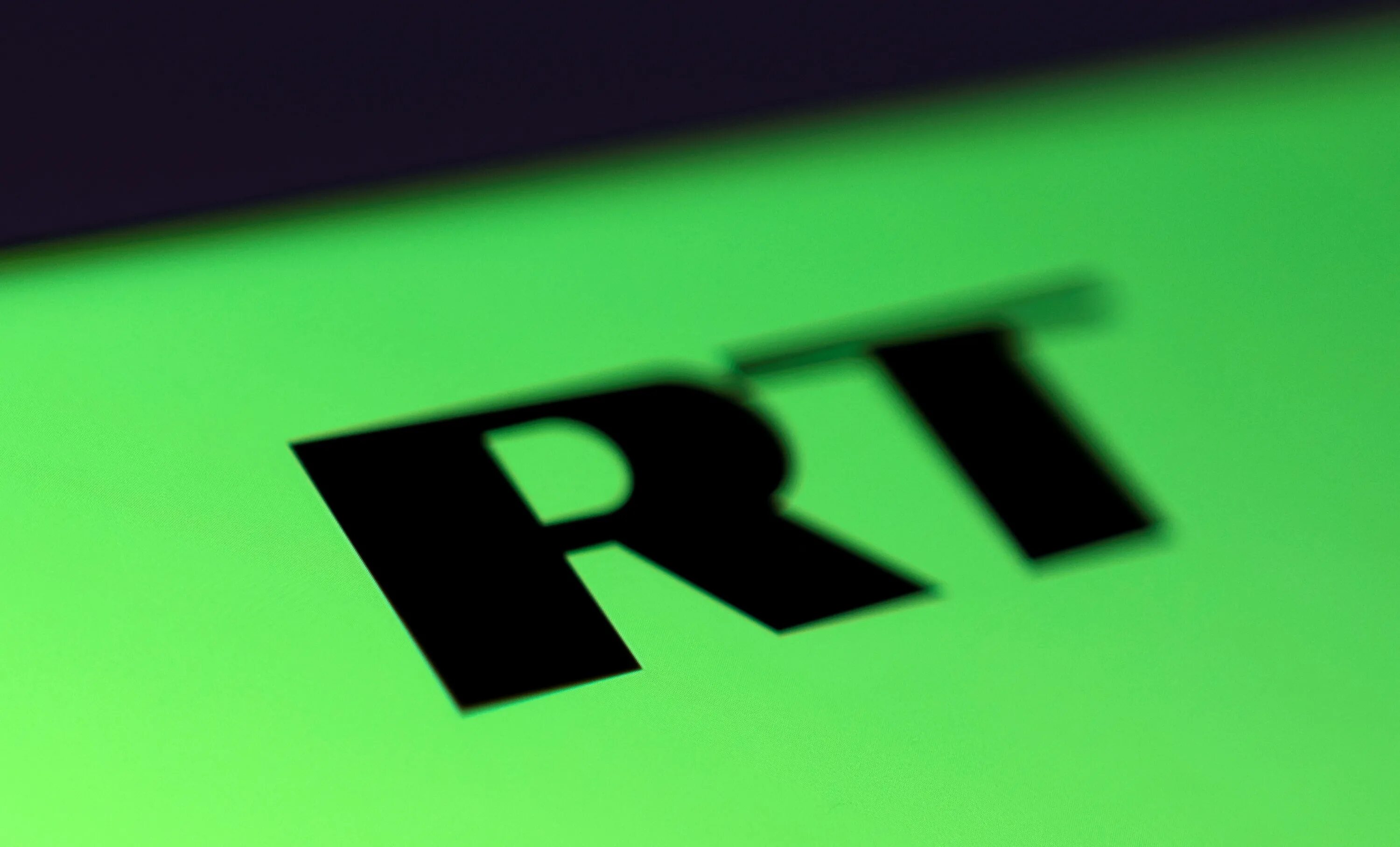 Rt show. RT логотип. RT канал. Russia today Телеканал. Обои Russia today.