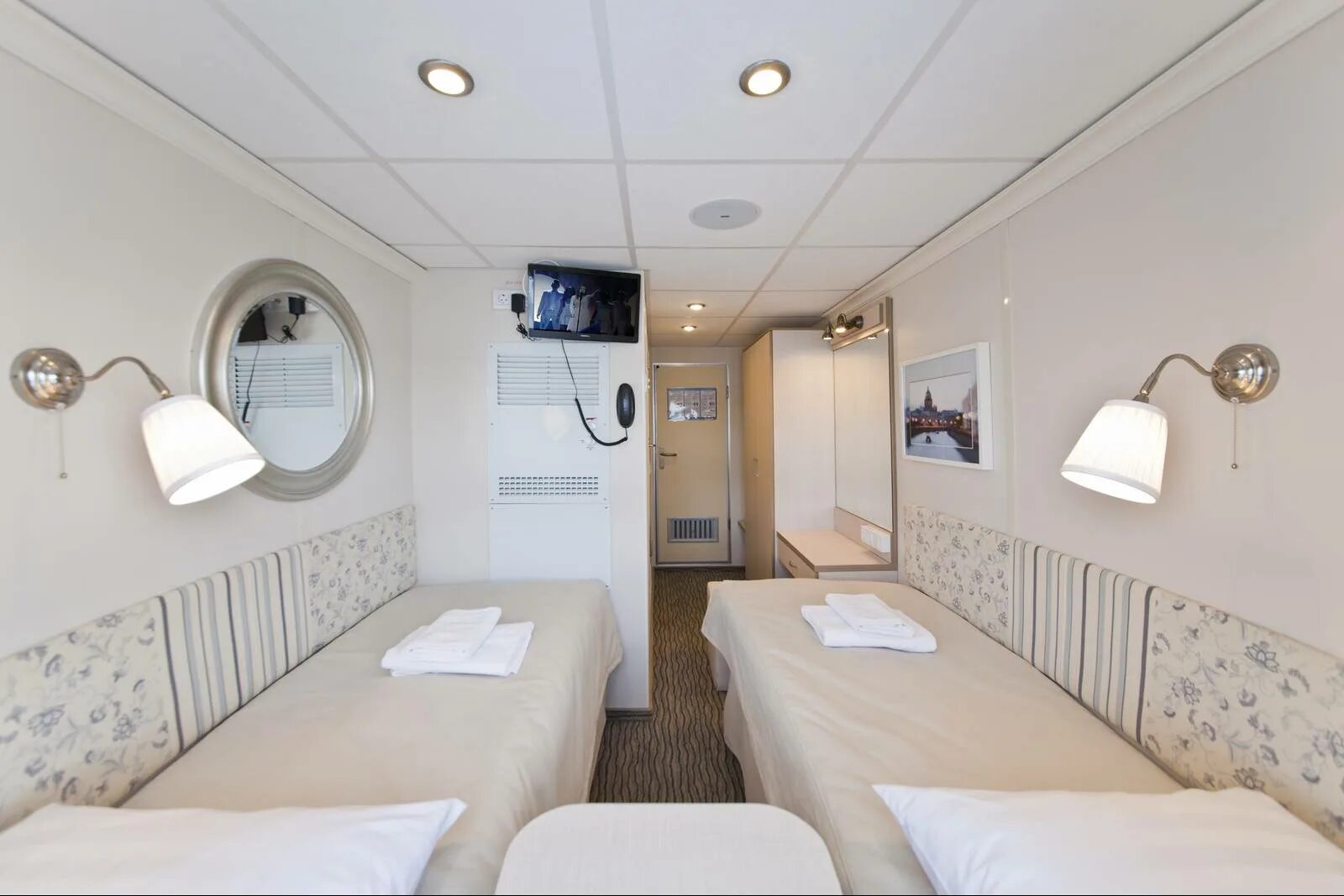 Каюта люкс на круизном лайнере. Сервисная гостиница в хабаровске. Двухместное размещение. Двухместное размещение. Адмиралтейская 3 санкт-петербург отель.