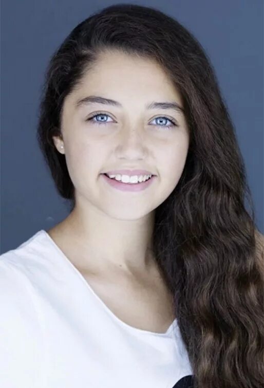 кайра забчи актриса. кайра алейна забчи актриса. кайра алейна забчи. Kayra aleyna zabçi актриса. гюльпери алейна.